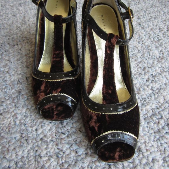Martinez Valero Velvet Peep Toe Mary Jane Heels - Picture 12 of 14